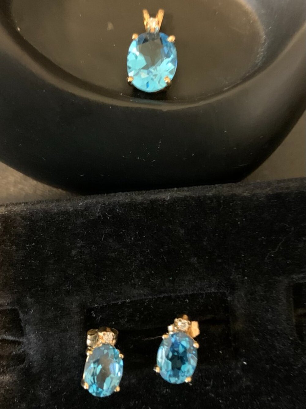 14K Gold Blue Topaz and Diamond Earring and Pendant Set